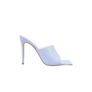 Mistress Rocks Heels